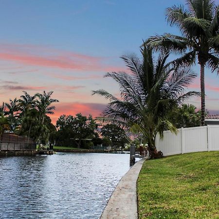 Modern Waterfront Home On Canal With Pool Fort Lauderdale Exterior foto