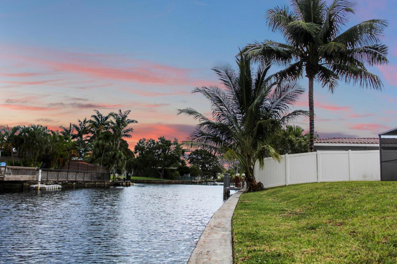 Modern Waterfront Home On Canal With Pool Fort Lauderdale Exterior foto