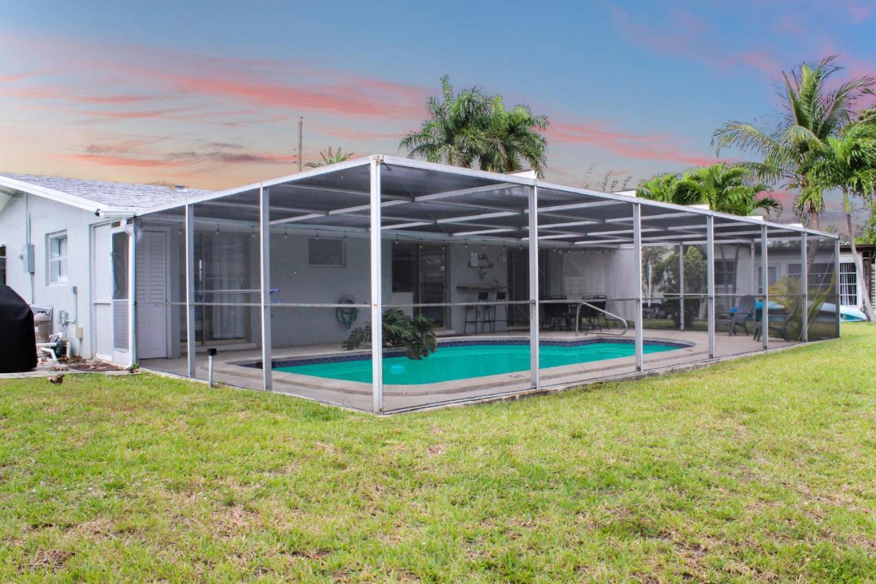 Modern Waterfront Home On Canal With Pool Fort Lauderdale Exterior foto